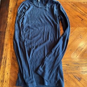 Simple black long sleeve splendid T-shirt